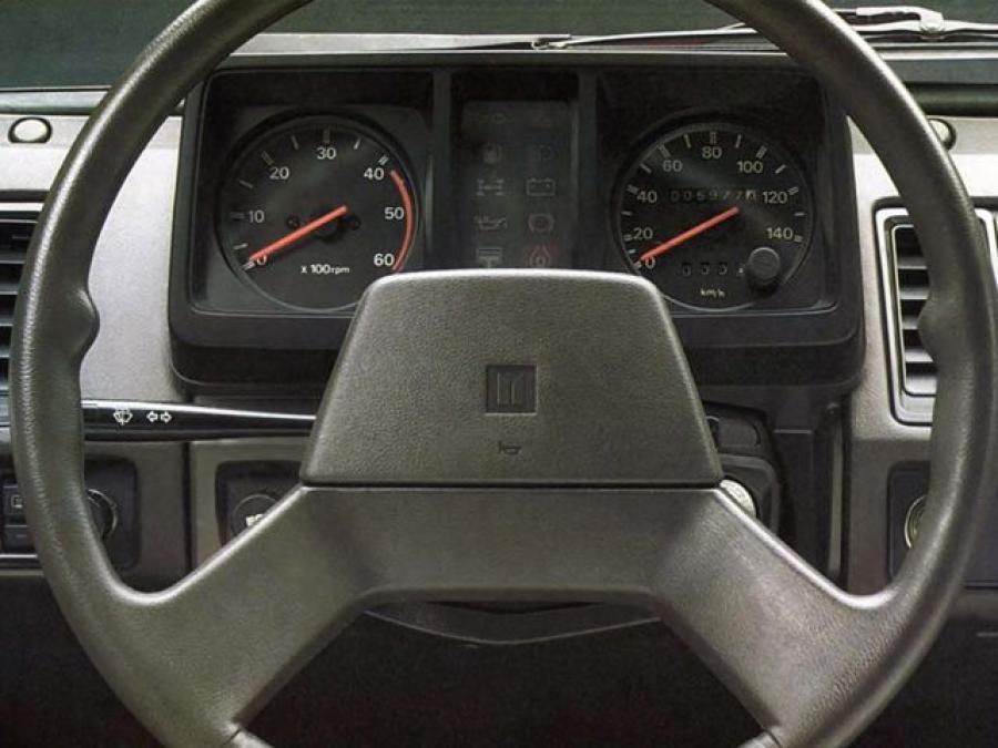  Isuzu Trooper II 5-Door 1983 года  (фото 4 из 4)